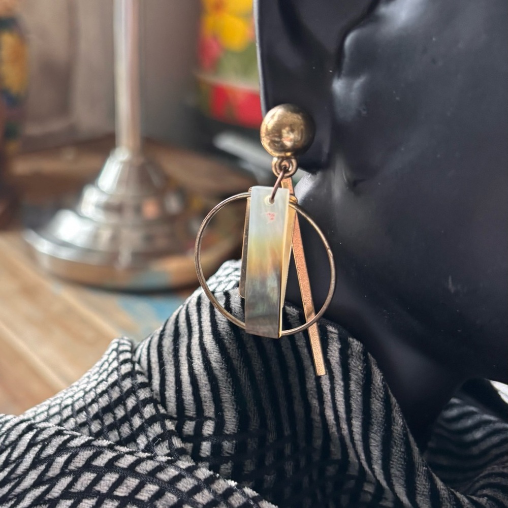 Modernist Geometric Tiered Dangle Earrings Mother of Pearl Gold Tone GUC #sheesh